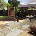 Entire Three Bed House With Garden